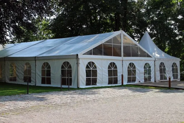 Namiot wystawowy a jarmarki okolicznościowe